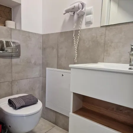 I I Z Lazienkami Appartamento