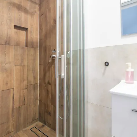 I I Z Lazienkami * Danzica