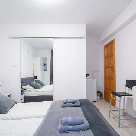 I I Z Lazienkami * Danzica