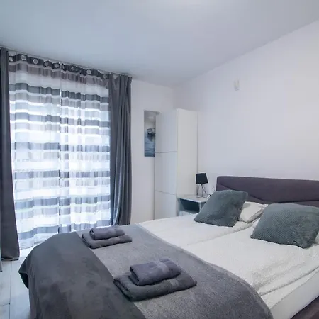 I I Z Lazienkami * Danzica